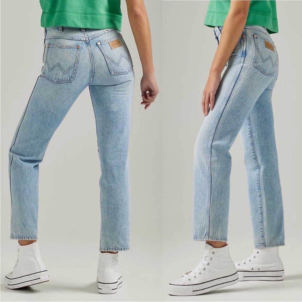 Wrangler Women's High Rise Light Blue Jeans